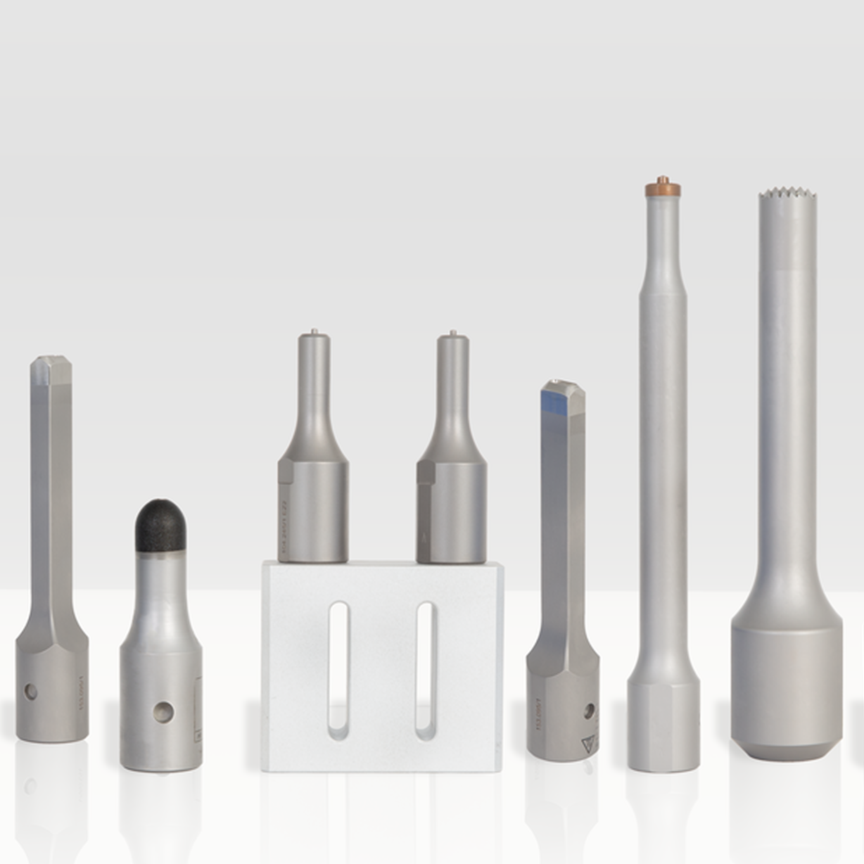 Various slender, silver ultrasonic sonotrodes from Herrmann Ultraschall